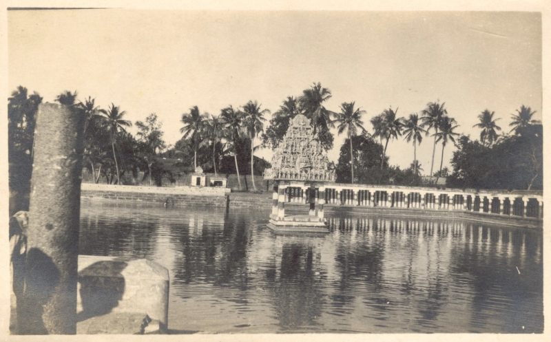 10-21 - Villenour - pagode - etang (1)